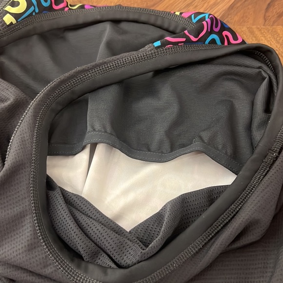 *YOUTH* Adidas Tech Fit Workout Tank - Picture 7 of 7